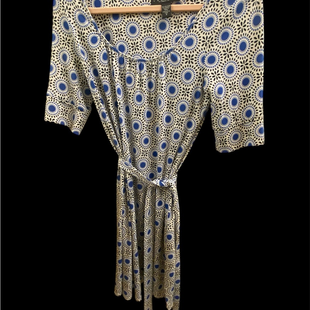 Blue and White Patterned Dress size 8 excellent condition
